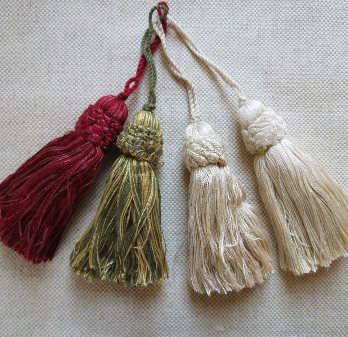 Tassels, Trimming Tassels, Oxford Tassels (4 colours) 100mm Sew