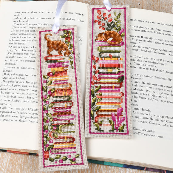 Cats on Books Bookmarks Cross Stitch Kit, Vervaco PN-0203286 - PAIR