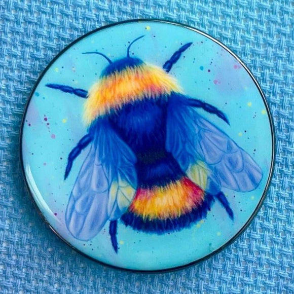 Queen Bee Needle Minder, Magnetic Needle Keeper, Bothy Threads