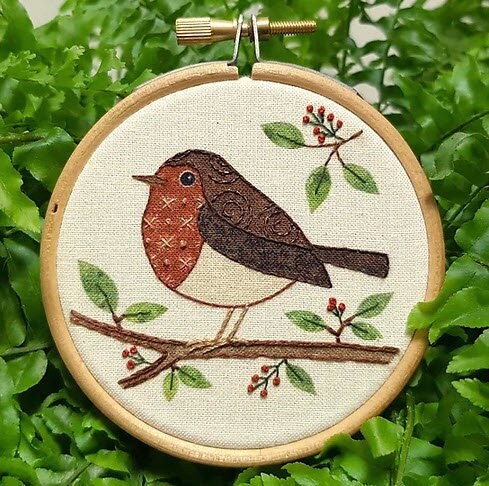 Little Robin Embroidery Kit, Beaks and Bobbins  (with hoop)