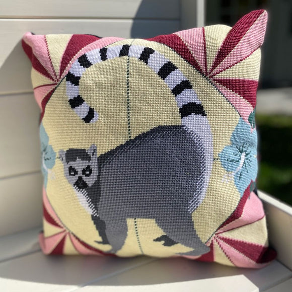 Vibrant Lemur Tapestry Kit, Appletons Needlepoint (12 holes per inch)