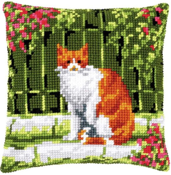Cat Between Flowers CROSS Stitch Tapestry Kit, Vervaco PN-0184400