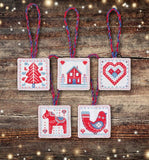 Christmas Gift Tags Cross Stitch Kit, set of 5 -Anchor AKE0016
