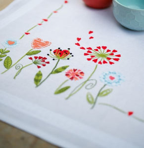 Flowers Tablecloth Embroidery Kit Runner, Vervaco PN-0171004