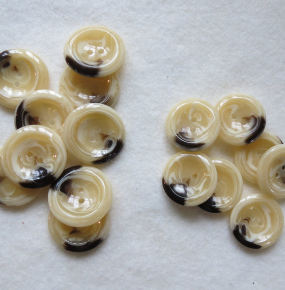 Aran Marbled Buttons, Round Cream Button - 23mm, Set of 3
