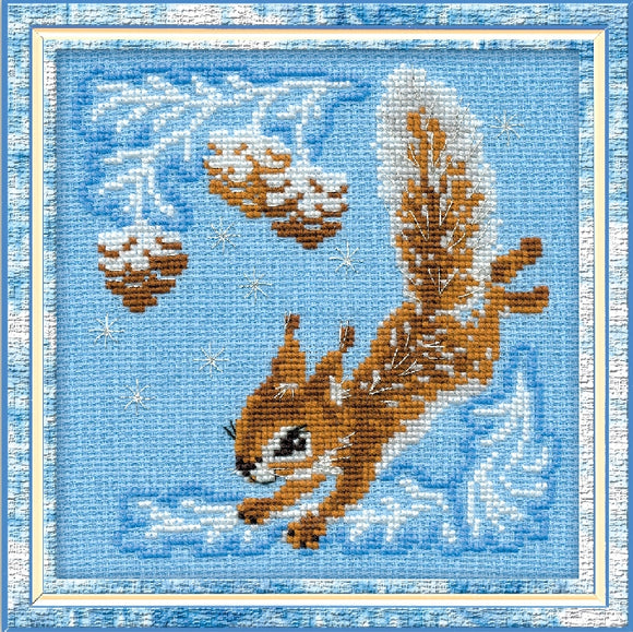 Small Squirrel Cross Stitch Kit, Riolis R799