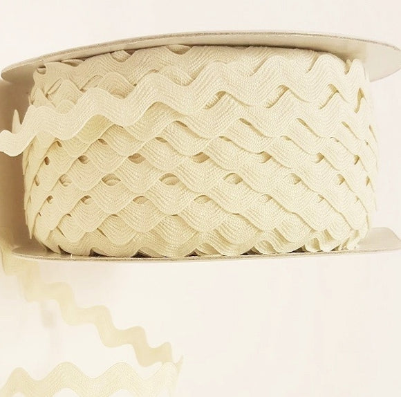 Ric-Rac Ribbon, Cream Ric Rac - 16mm